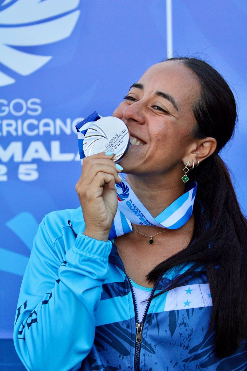 Alejandra Obando tweet media