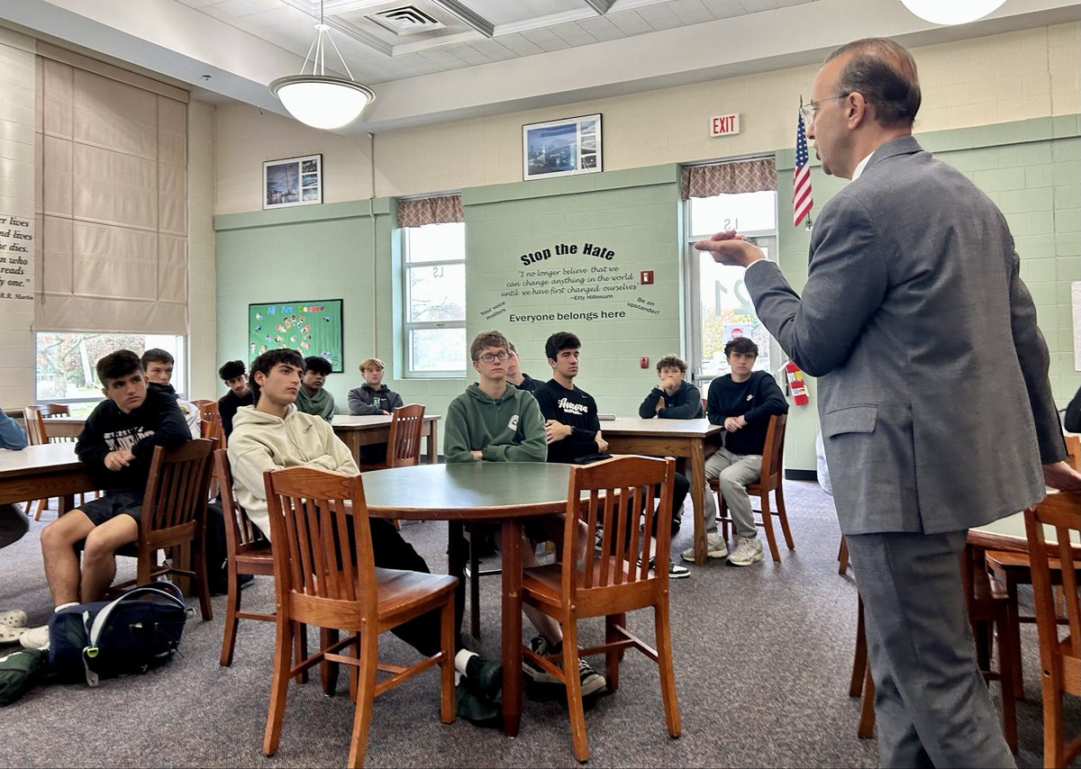 So lucky to have RJ Nemer from <a href="/uakron/">The University of Akron</a> on campus today to speak with our students!  <a href="/AHS_DrPach/">Ashley Pach</a> <a href="/AHS_SeanBaker/">AHS_SeanBaker</a> <a href="/torresv4msu/">Victor Torres</a> <a href="/ACSD_MH/">Mike Hayes</a> <a href="/DrPMilcetich/">Paul Milcetich</a>