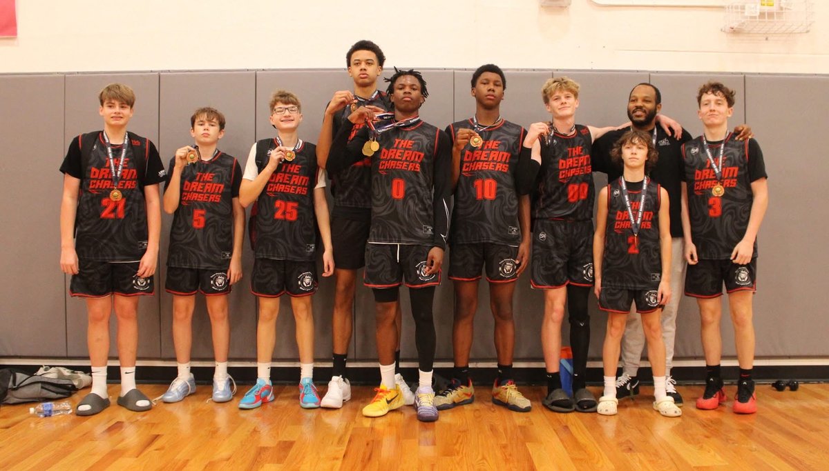 15U boys needed the season with big wins! The group worked hard and got better every game. We learned to compete and lean on each other during the hard times. We grew as a team and as humans. 

#teamdreamchasers #aau #basketball