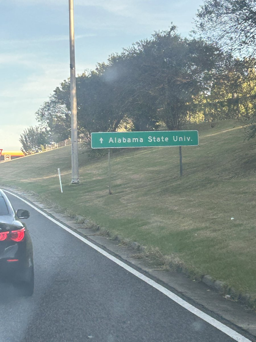 Commandorkd3's tweet image. Went to see where a legend was born #bill