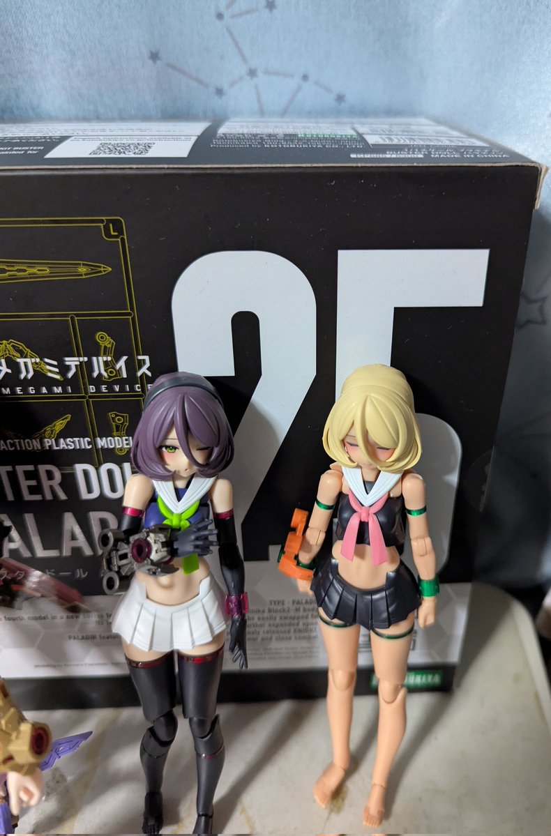 改造じゃないので…ほぼ原作と変化ないシリーズ

1枚目→シノビ・トリニティ
2枚目→芋パラ姉
3枚目→タンク嬢とギャルタンク嬢

ギャルタンク嬢は褐色個体の方です

#みんなのメガミデバイスの名前を教えて