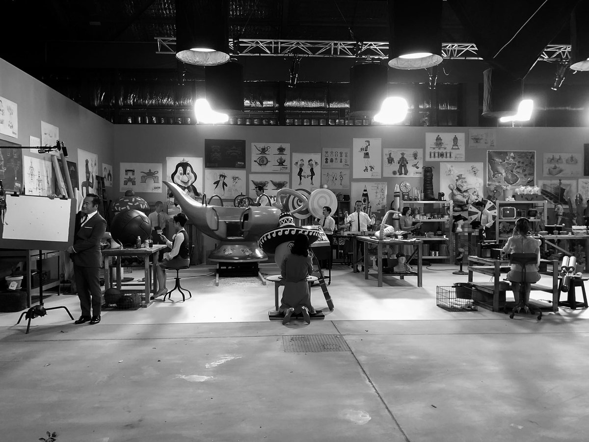 Here's a few pictures of the sets.