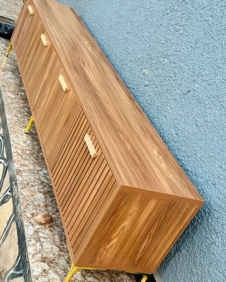 cityhomefurn1's tweet image. #5ft Tvstand at #500k ugx 
Get this peice from our workshop 
@cityhomefurn1 
Call or watsup on 
0758710994 #watsup 
0740397600