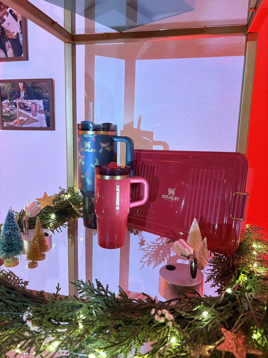 SwayEffect's tweet image. Celebrating the holidays early this year with a sneak peak at @StanleyBrand’s new holiday collection! #TSEClientwork