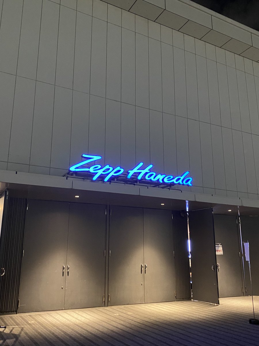 kaaa_fu_sa04's tweet photo. 『FANDOM TOUR 2025』
スマホメモなしでファンに想いを伝えてくれたりんくんのMCはメンバーや会場にいたみんなに対して愛溢れすぎてて涙止まらなかった😭
色んな感情を持ってもそれを全部受け止めてくれて音楽で返してくれるそんな愛しいバンドに出会えて幸せです~👆
#トンボコープ
#FANDOMTOUR https://t.co/h5kwX59a9C