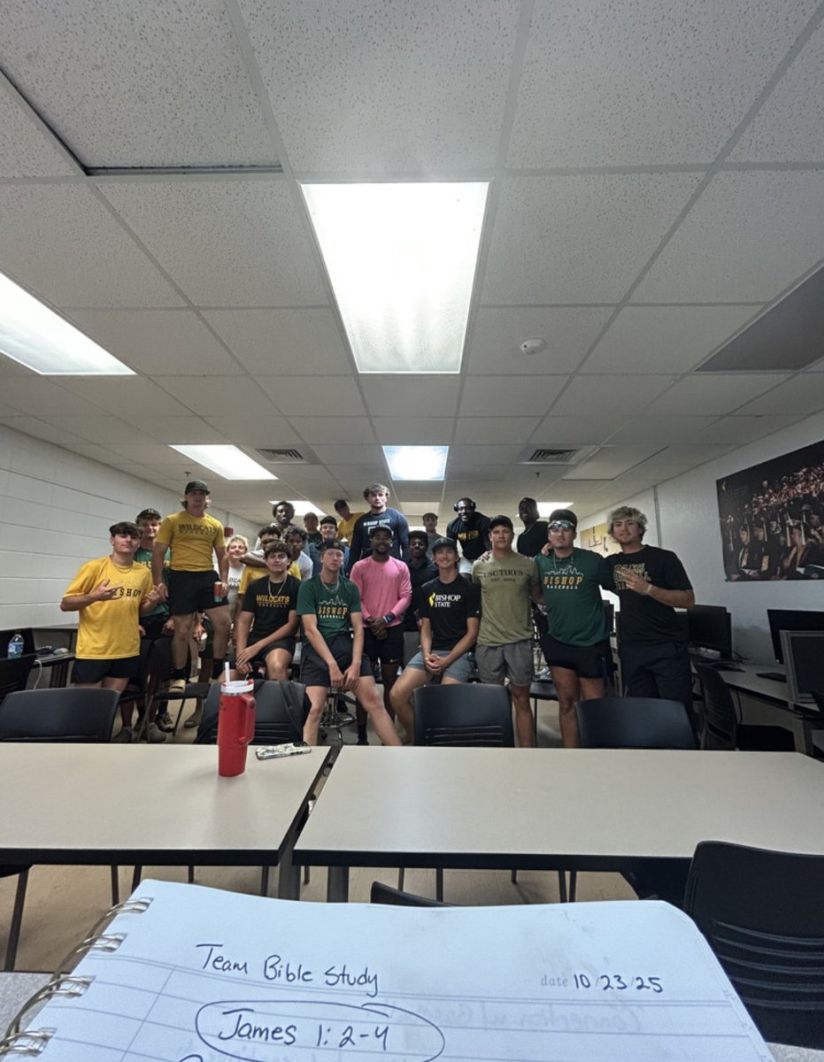 Baseball_bscc's tweet image. It is a blessing to see our guys taking leadership prior to cheering on the volleyball team tonight @noah_campbell16 #bishopstatement