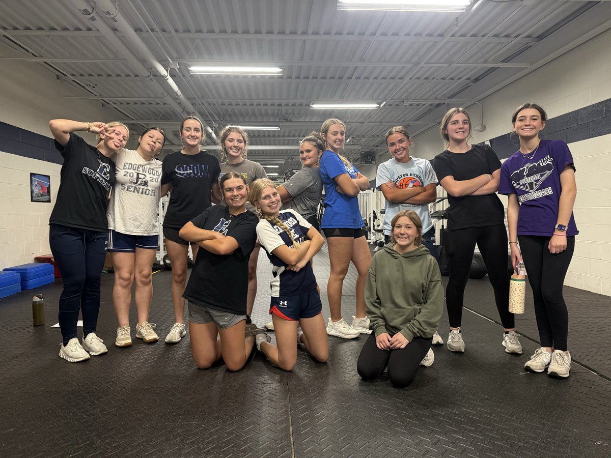 Good day to get better and stronger 🥎💪🏼 

#OffSeasonGrind