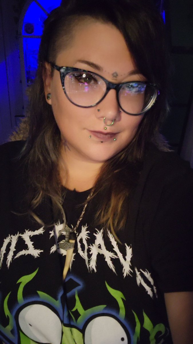 MiaandEpsom's tweet image. 🤘✨️ The Possum Tavern is Open! The rain is pouring, the cold front coming in, spooky season is afoot and tonight we relax with ghost butts, drinks and snacks! Kick up your feet and relax!✨️🤘
Twitch.tv/miakodadegothp…
#possumcrew #community #Phasmophobia #livenow #twitch