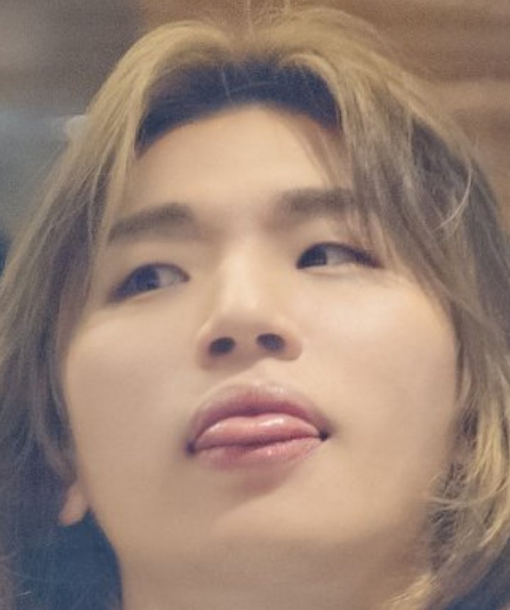 Good morning to this yabai cutie too! 😍

I vote #DAESUNG for #2025MAMAVOTE