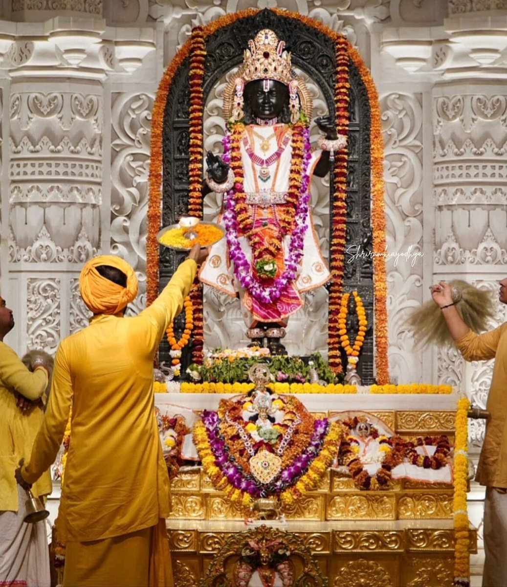 ShriAyodhya_'s tweet image. भक्ति भगवान की कमजोरी है ❣️