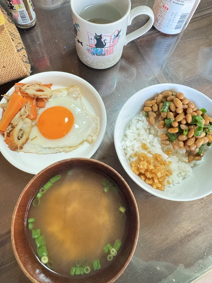 お弁当を作りつつ朝ごはんを作ってモリモリ朝ごはんを食べられる体力がようやく戻ってきた🍚