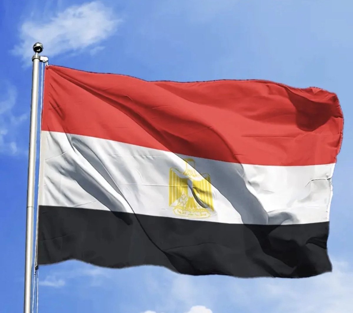 ادخل كل من مطاعم  المصريين 
صلح عربيتك عند ورش المصريين 
اشتري هدومك من محلات المصريين 
اشتري تليفونك من محلات المصريين 
كل حلويات من محلات المصريين 
اشرب عصير من محلات المصريين 
أتعالج فقط مع دكاتره مصريين 
اشتري عطاره من محلات المصريين 
المصريين سند لبعض طول عمرهم ❤️🇪🇬