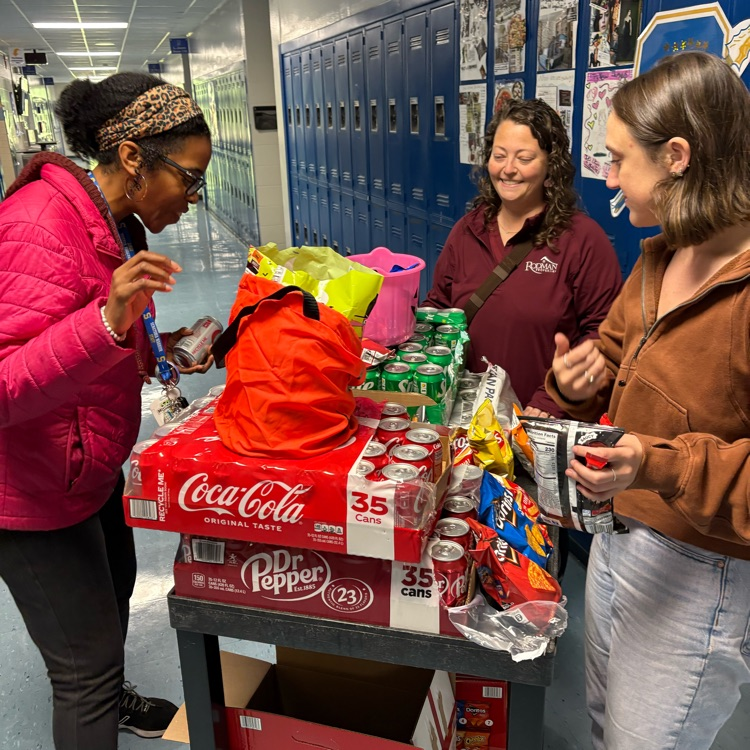 SJHSwarriors's tweet image. Our staff was ever so happy to see that teacher cart today! 😊 Thank you to Rodman Properties for coming to visit and showering our teachers with snacks. We appreciate you so much! 💛💙#tww #community #GOW25