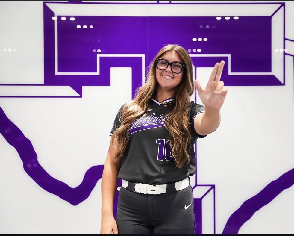 TEXANS HAVE ENOUGH TO GO TWO STEPPIN

The 2nd 2027 Tarleton State commit is a state champion

🟪Kaylie ‘KJ’ Hubbard
⬛️Grandview, Texas
🟪Epic
⬛️RHP/1B/Lefty power hitter

KJ will have an instant impact offensively from the get go while spinning meaningful innings

TEXAS FOREVER