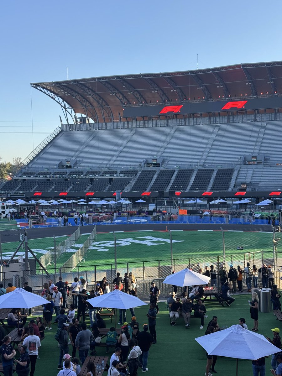 Escudería Telmex tweet media