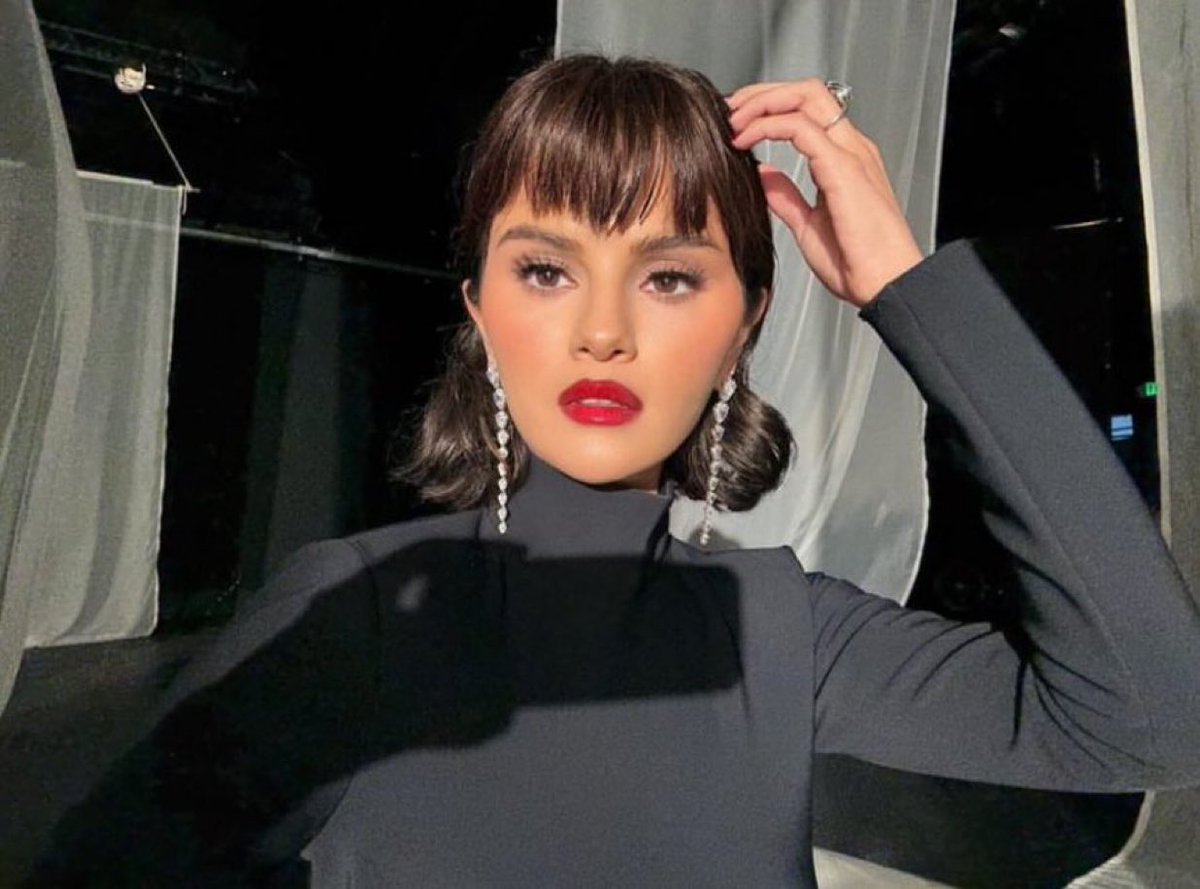 SGchartupdate's tweet image. SELENA GOMEZ FOR IN THE DARK