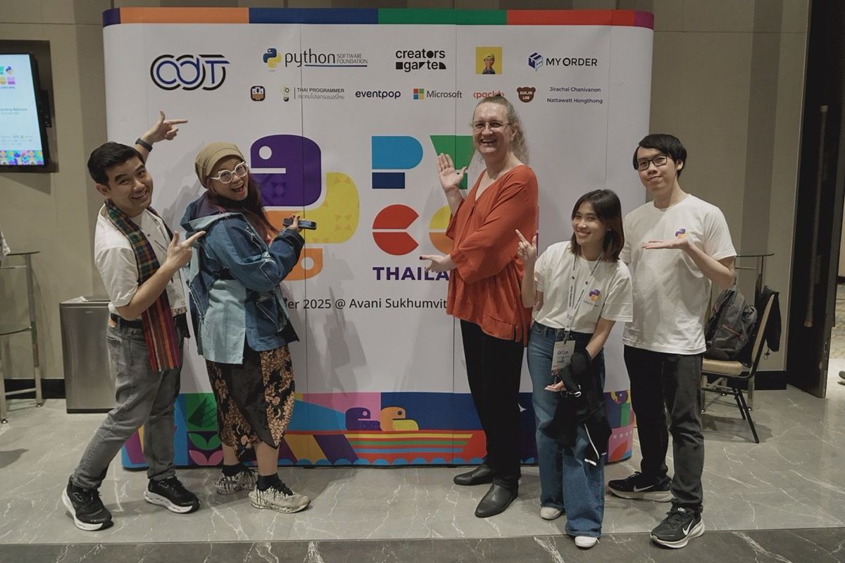pyconthailand's tweet image. Conference Day wrapped! ๐
Huge thanks to all our speakers, volunteers, and attendees for making this yearโs conference truly unforgettable. ๐
#pycon #pyconth2025 #pythondeepdive #pythoncommunitythrive