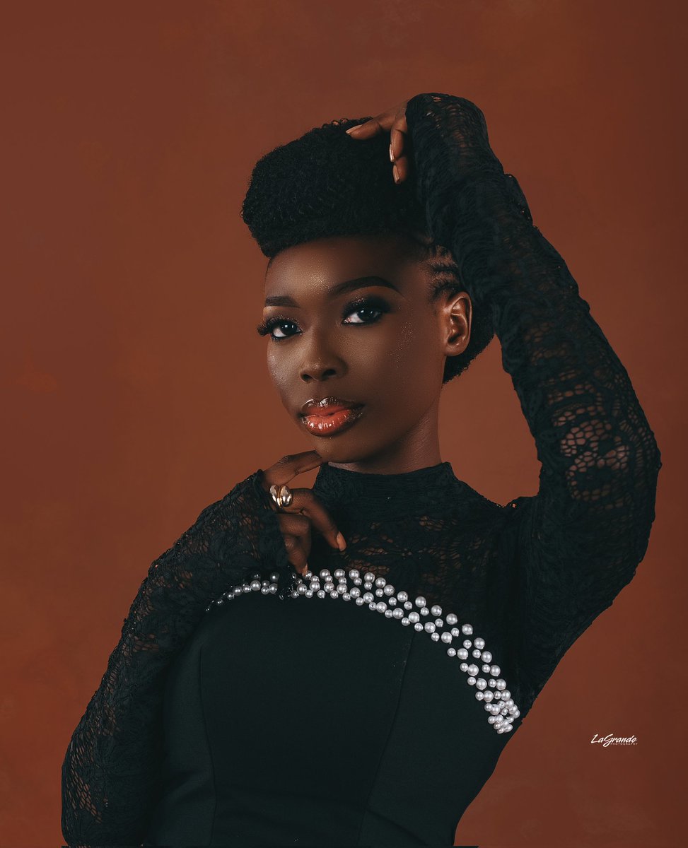 AARAOLU's tweet photo. DAY 22/22
HAPPY BIRTHDAY TO ME
THE YEAR OF BLOOMING AND BECOMING 
This year, I will not chase.  
I will attract.  
I will not perform.  
I will embody.  
I will not just survive.  
I will become 
I am the garden and the gardener.  
The seed and the sun.  
#HappyBirthday
#22nd https://t.co/C0MGEGZz0H