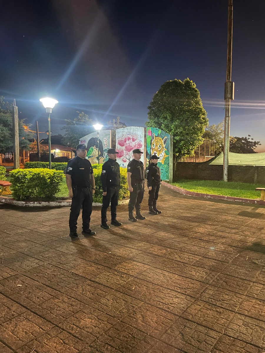 sintonia_digi's tweet photo. Se puso en marcha un megaoperativo policial simultáneo en distintas localidades que integran la Unidad Regional IX.

El despliegue incluye controles y recorridas preventivas en Santo Pipó, Gobernador Roca, Corpus, Jardín América y General Urquiza https://t.co/qs9TtPIqDI