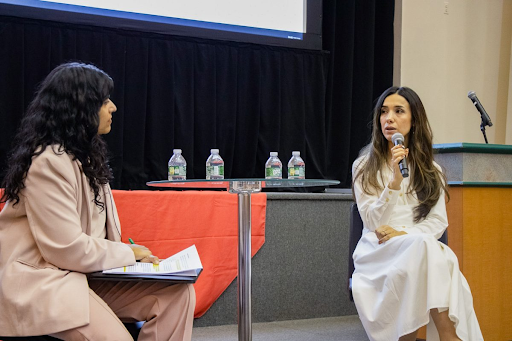DFPfeatures's tweet image. Nobel Peace Prize laureate and human rights activist Nadia Murad shared her fight against genocide at the Pardee School of Global Studies’ inaugural Shahpari Zanganeh lecture on Wednesday.
dailyfreepress.com/10/21/15/21518…