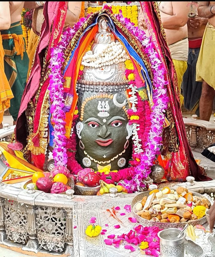 ┈┉┅━❀꧁꧂❀━┅┉┈
🙏🌹 #जय_श्री_महाकाल 🌹🙏
श्री महाकालेश्वर ज्योतिर्लिंग जी का
 #भस्म_श्रृंगार_आरती दर्शन।
 22 अक्टूबर 2025 , बुधवार। 
┈┉┅━❀꧁꧂❀━┅┉┈