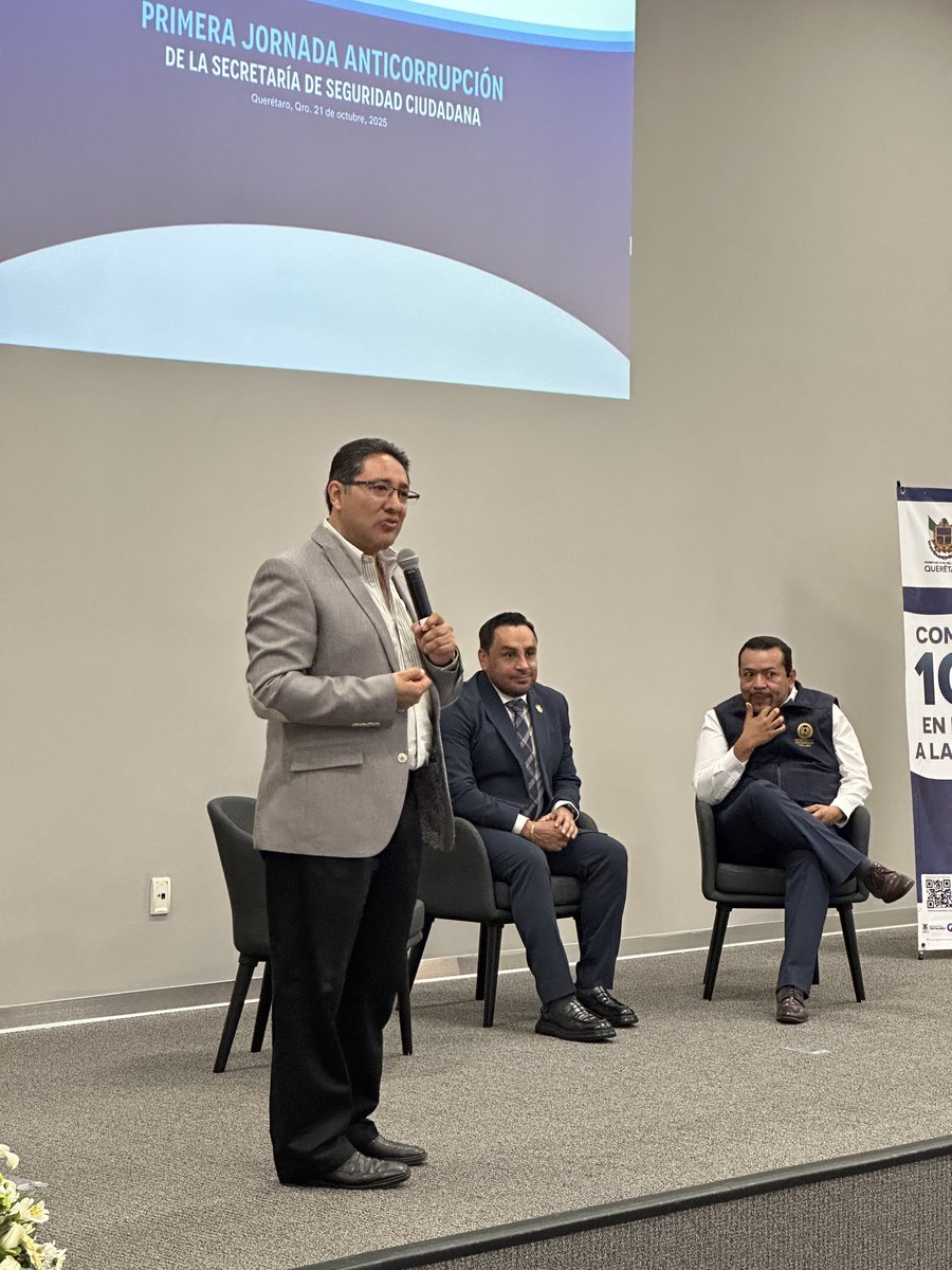 SEAQRO's tweet photo. 📣 En la Primera Jornada Anticorrupción de la Secretaría de Seguridad Ciudadana, integrantes del Sistema Estatal Anticorrupción compartieron reflexiones sobre ética, integridad y transparencia en el servicio público. https://t.co/4uY4NhuNWM