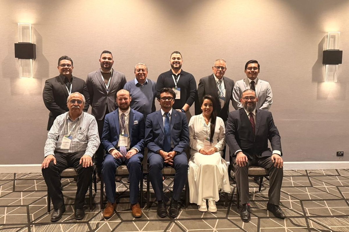 En el marco del segundo día de actividades del Global Ethanol Summit celebrado en Washington, D.C., el secretario de Desarrollo Energético, <a href="/walter_julian/">Walter Ángel</a> , sostuvo una reunión con Johnson Duff, representante de los Productores Nacionales de Sorgo.