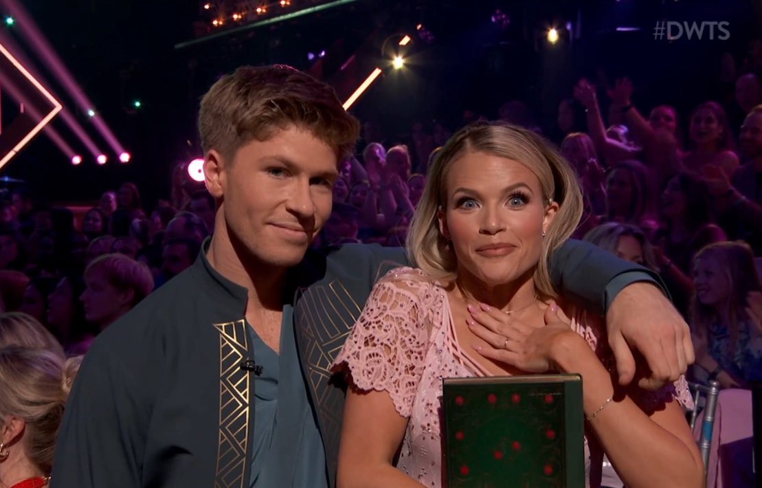 fillesz's tweet photo. my winners #dwts https://t.co/3wRmJuO9u7