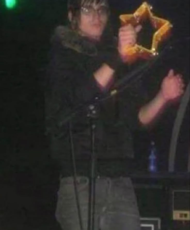 futchbat's tweet image. HIS STAR TAMBOURINE OS THIS REAL AHAUHH