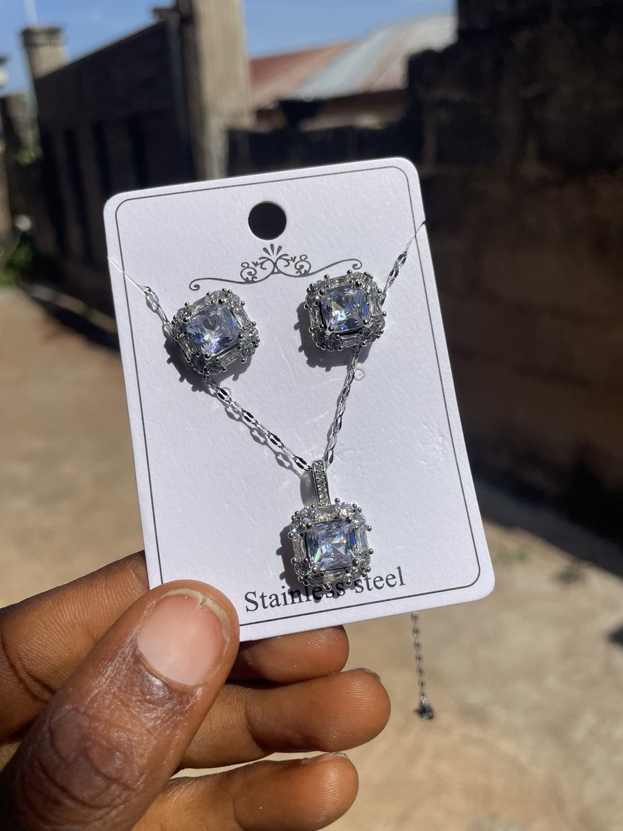 Awe04433447's tweet photo. Who says silvers aren’t beautiful? 

When silver speaks, the world listens.⚡
Turn heads with this radiant necklace set — bold enough to stand out, elegant enough to stay unforgettable.
#silver #LoveYourW #jewelry https://t.co/D0MWl2IfyF