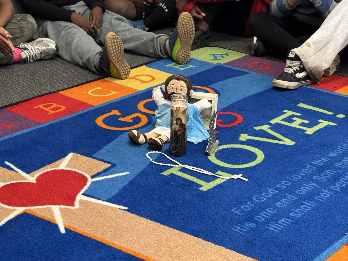 Mr. Cook tweet media