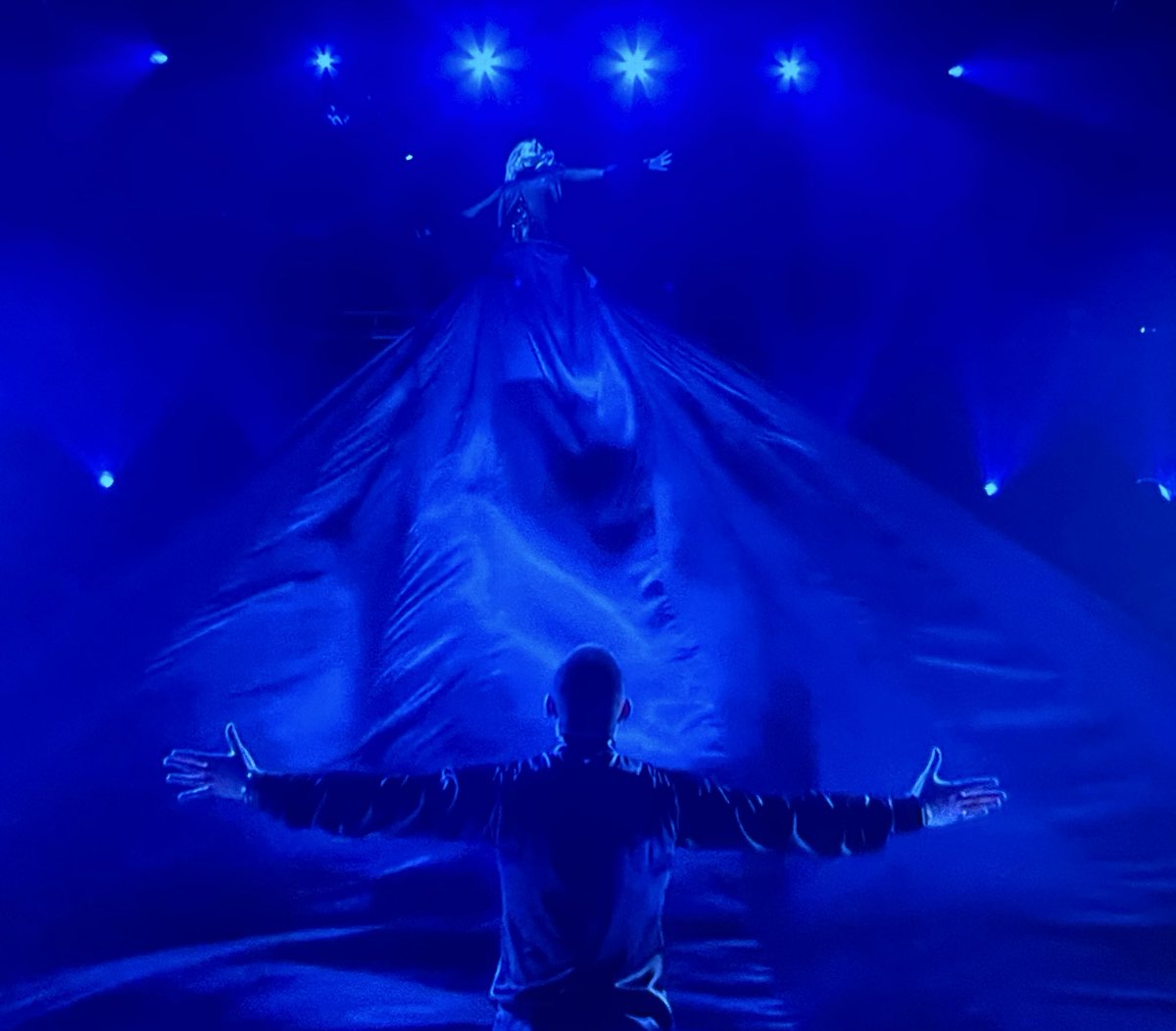 scoobydoesnt's tweet image. FULL. BODY. CHILLS. 

#dwts