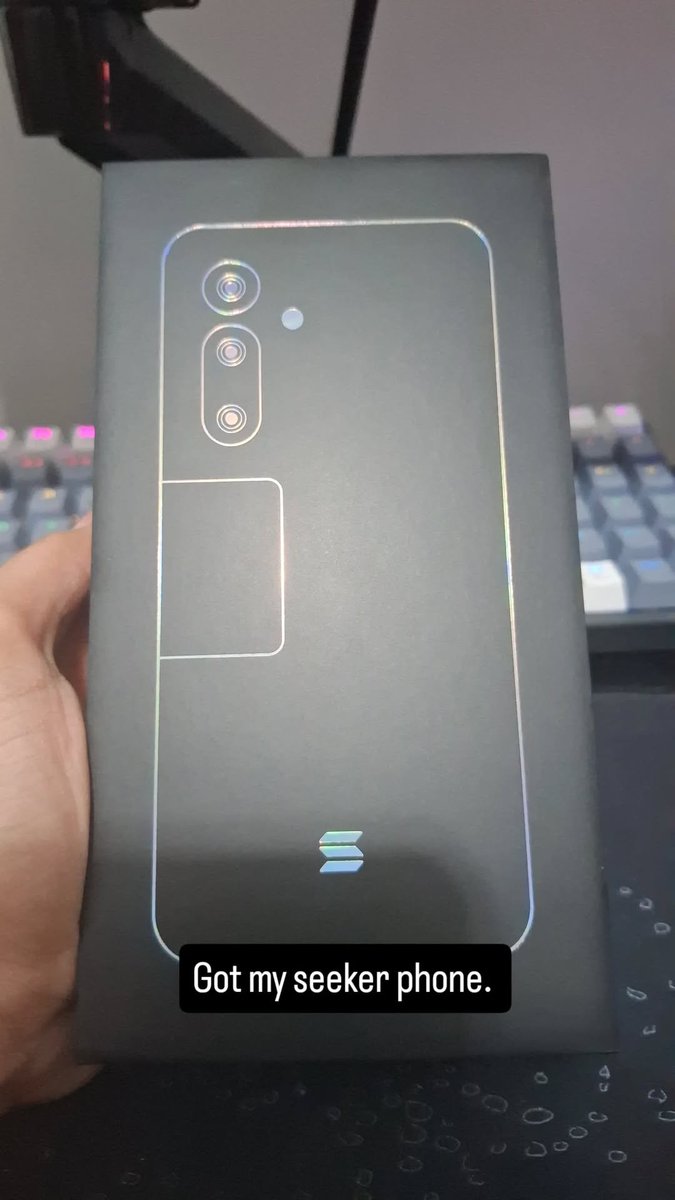 HiechoIntel's tweet image. 📦 Just got my Seeker phone 👀

Can’t wait to see what this thing can do. @solanamobile @solanamobile 

#SeekerPhone #TechUnboxing