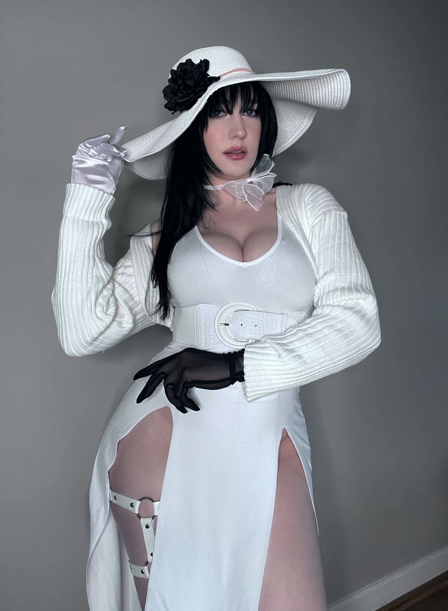 Foxytocinn's tweet image. I knew I didn’t cosplay her in vain…