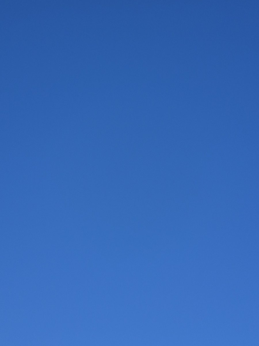 오늘 하늘봤어?
하늘도 못봤으면...무슨;; 😎

고개들어 하늘좀 봐봐!!
여유좀 갖고.