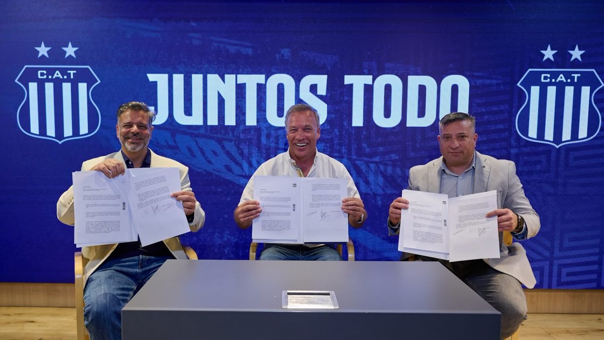 🤝 𝗝𝘂𝗻𝘁𝗼𝘀 𝗧𝗼𝗱𝗼 por el crecimiento del Club 

Tal como estaba previsto, luego de la invitación del presidente 𝐀𝐧𝐝𝐫𝐞́𝐬 𝐅𝐚𝐬𝐬𝐢, esta tarde en la Sala de Prensa del Amadeo Nuccetelli la máxima autoridad albiazul recibió simultáneamente a 𝐑𝐨𝐦𝐚́𝐧 𝐇𝐮𝐞𝐬𝐩𝐞 y
