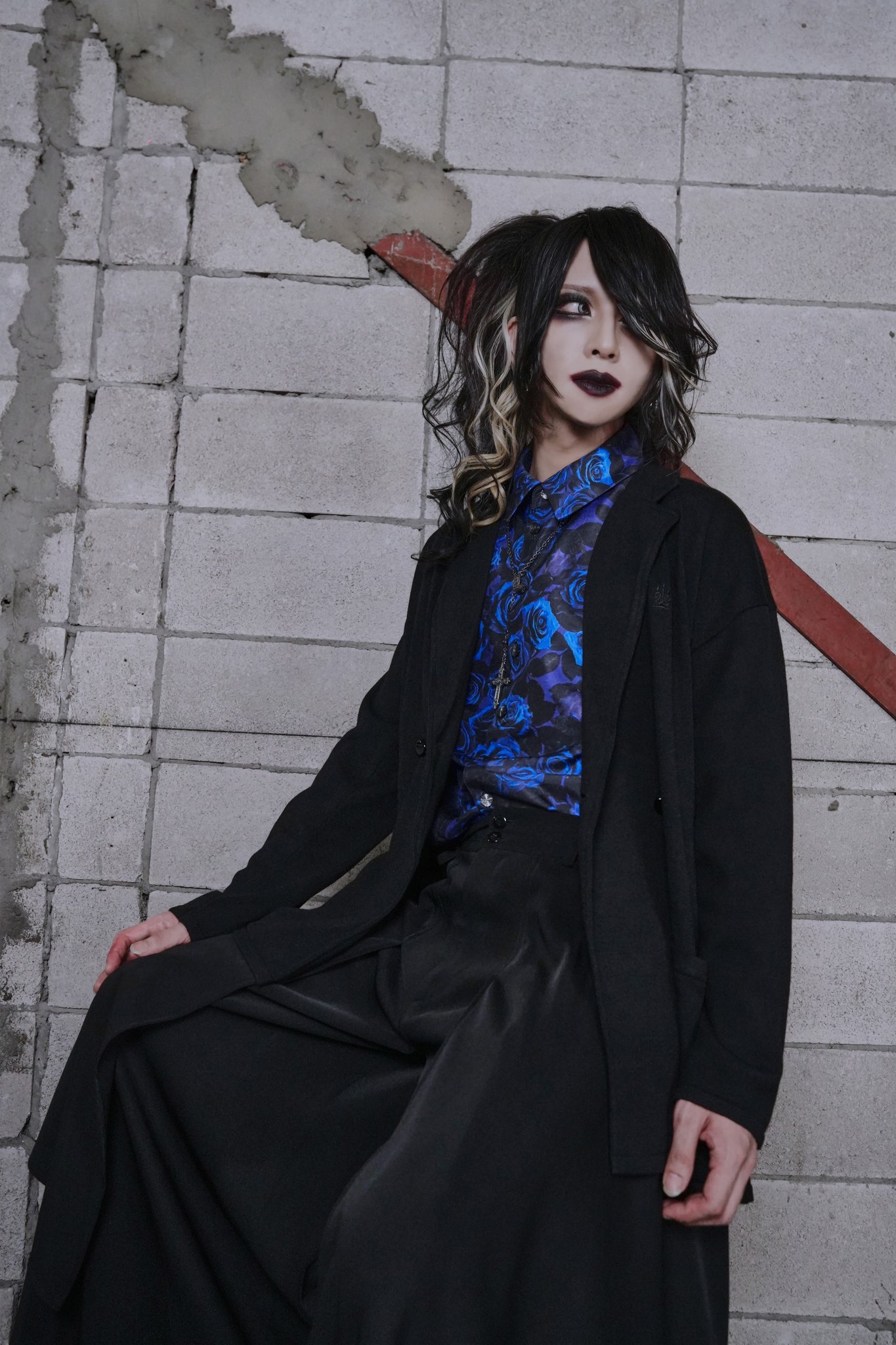 Moi-meme-Moitie燭台刺繍ニットケープ(黒×シルバー) Moi-meme-Moitie 燭台刺繍ニットケープ 公式】Moi-même-Moitié