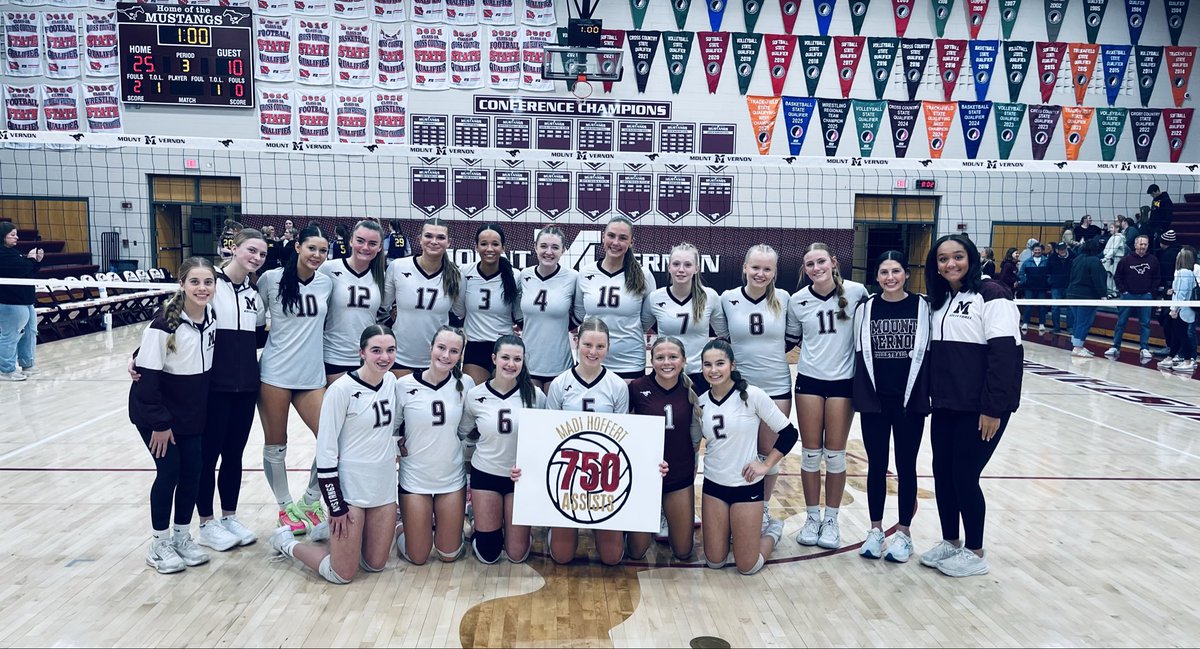 Successful night for MVVB, 🧹 in the Regional Quarterfinal &amp; 3 players with milestones - congrats to Cali, Sophia &amp; Madi - we’re so glad you’re Mustangs! 🐎🩷🏐 #GoMVStangs