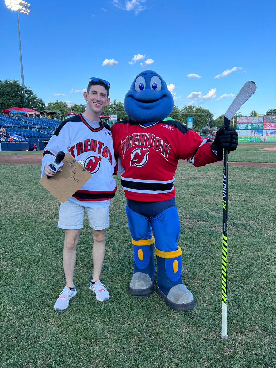 Ezra Gennello tweet media