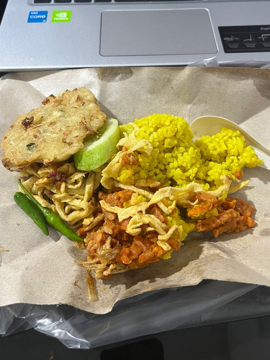 Gatau ini udah day ke berapa cut off nasi putih.