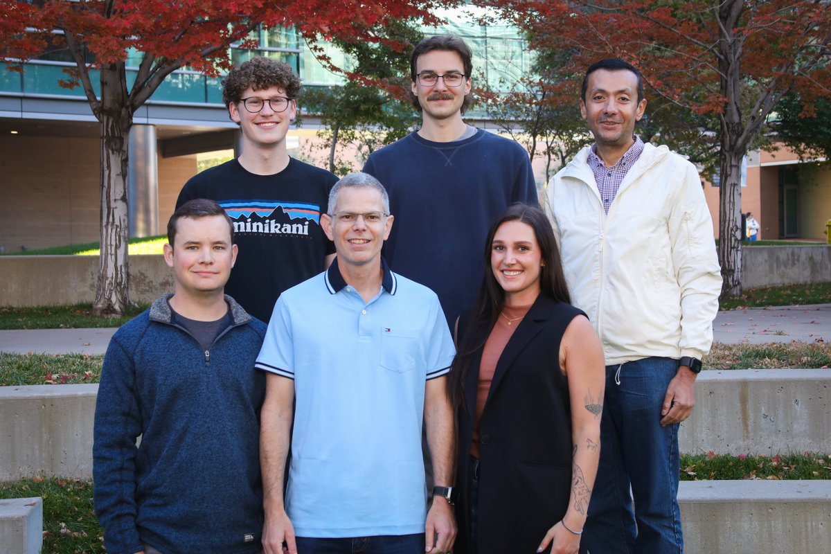 A new group photo <a href="/CUAnschutz/">University of Colorado Anschutz</a> #NMR #RNA #IDPs