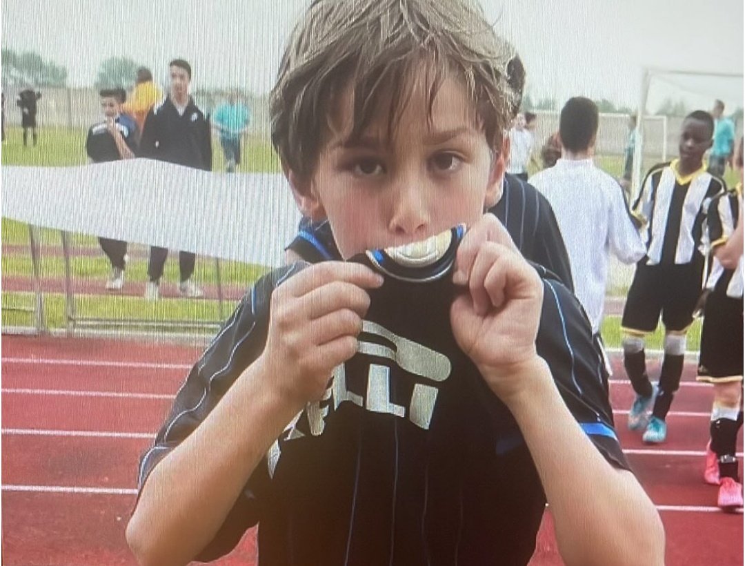 vintagefeelingx's tweet photo. PRIMO GOL IN CHAMPIONS LEAGUE DI QUESTA CREATURA 🖤💙 https://t.co/6vBnGQwTXS