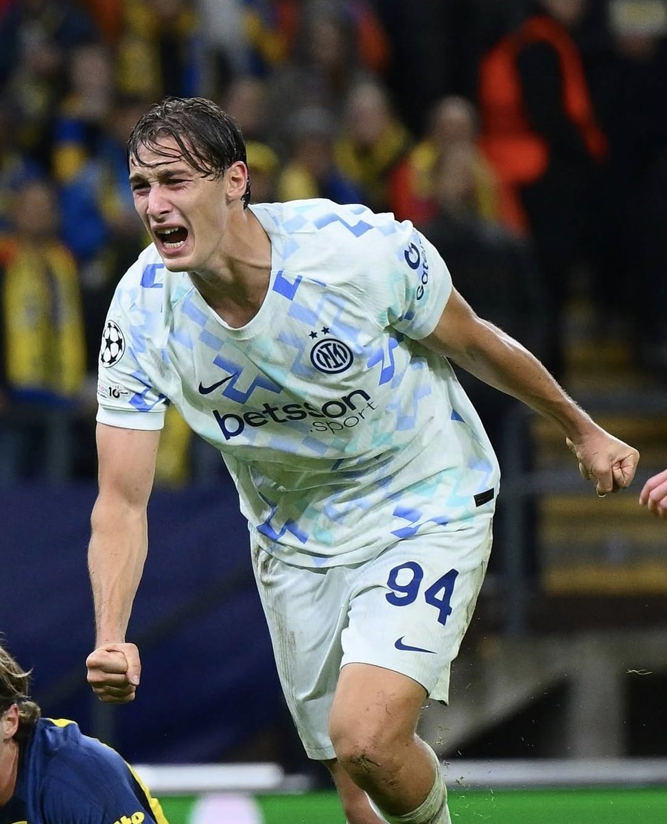 Asisnya buat Lautaro lebih mudah dilupakan daripada beberapa peluang emas yang gagal dia konversi jadi gol.

Namun golnya memanfaatkan umpan Bonny tadi melepaskan beban &amp; tekanan di pundaknya sepanjang laga. Lihat ekspresinya yang begitu emosional.

Teruslah berkembang, Pio!!