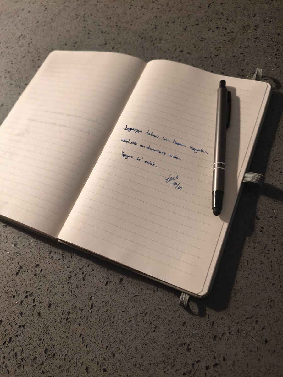 Doyasıya tatmak için hazzını hayatın,
Şüphesiz en kusursuz neden
Yepyeni bi' soluk.. 21/10 #iem #beşiktaş #istanbul #şehirhatları #vapur #sahil #bosphorus #europe