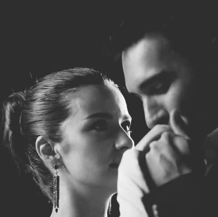 قد أجرم من قال أن القسوة تُكسبك احترامها
فالمرأة ترى مُدلّلها مَلِكاً.