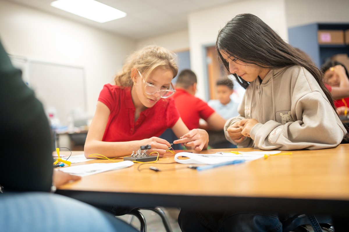 SpringISD's tweet image. Cooper Elementary is building a culture of learning where every scholar can achieve anything. 📚 Check out these amazing campus moments and share to celebrate the great things happening in Spring ISD! @CooperElem @SISD_CoA