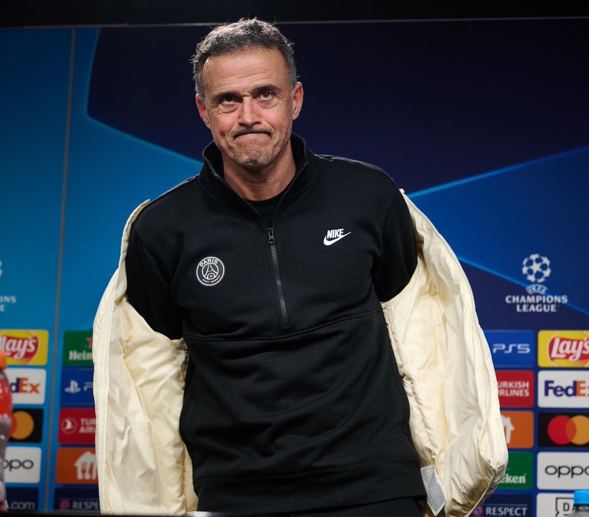 _BeFootball's tweet image. 🚨 𝗟𝗨𝗜𝗦 𝗘𝗡𝗥𝗜𝗤𝗨𝗘 🇪🇸 𝗣𝗥𝗘́𝗦𝗘𝗡𝗧𝗘 𝗟𝗘 𝗠𝗘𝗜𝗟𝗟𝗘𝗨𝗥 𝗥𝗔𝗧𝗜𝗢 𝗗𝗘 𝗩𝗜𝗖𝗧𝗢𝗜𝗥𝗘𝗦 𝗘𝗡 𝗟𝗗𝗖 𝗣𝗔𝗥𝗠𝗜 𝗟𝗘𝗦 𝗖𝗢𝗔𝗖𝗛𝗦 𝗔𝗬𝗔𝗡𝗧 𝗗𝗜𝗥𝗜𝗚𝗘́ 𝟱𝟬 𝗠𝗔𝗧𝗖𝗛𝗦 😱❤️💙

66% de victoire. ✅ 

Guardiola est à 62.

(@Statsdufoot)