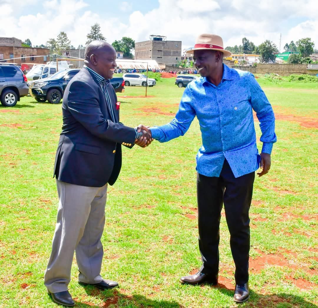 Eugo (@eugeneoduor9) on Twitter photo <a href="/cysixe/">Nyatieng' P.</a> <a href="/BruceOnduru/">Dr. Bruce Onduru</a> Huyu ni huyo enemy wenyu na Ruto this year. Hata Ruto akirudi Kahiga atakua statehouse b4 hta you peasant ukabaliwe kupita hiyo gate. And a matter of fact wewe hata hujawai shika mkono ya Ruto, leave alone Raila. Hyu amekua na hao both. Acha kutumia kichwa kama dispenser ya mate. <a href="/cysixe/">Nyatieng' P.</a> <a href="/BruceOnduru/">Dr. Bruce Onduru</a> Huyu ni huyo enemy wenyu na Ruto this year. Hata Ruto akirudi Kahiga atakua statehouse b4 hta you peasant ukabaliwe kupita hiyo gate. And a matter of fact wewe hata hujawai shika mkono ya Ruto, leave alone Raila. Hyu amekua na hao both. Acha kutumia kichwa kama dispenser ya mate.