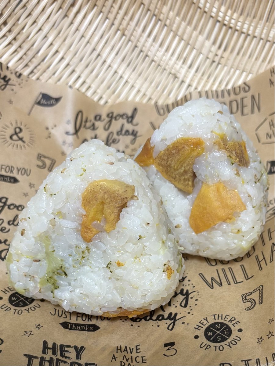 寒き朝に…

柿ごはん炊いて
ほんのり甘いおにぎり増産中🍙

#OnigiriAction