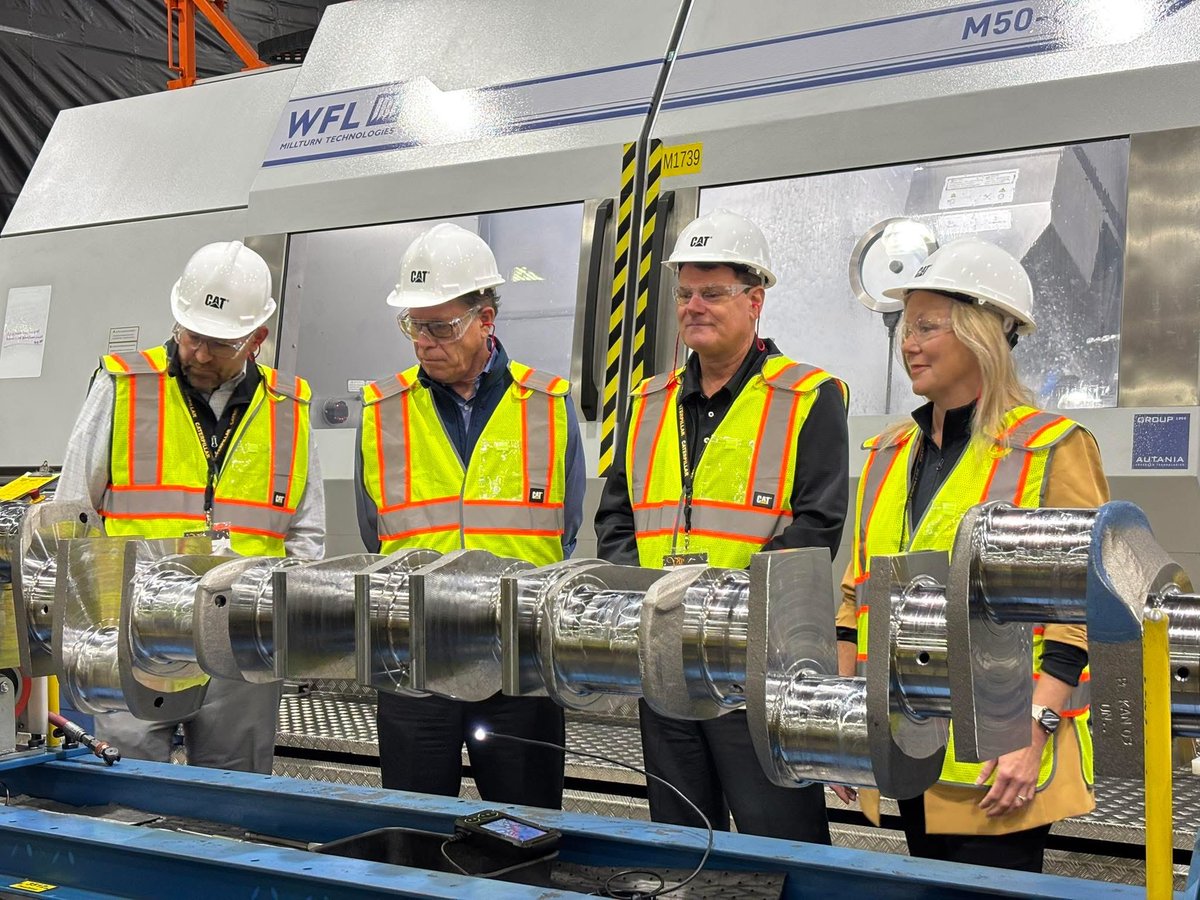 GovBraun's tweet image. Today Caterpillar announced it will invest up to $5 MILLION in training and upskilling its workforce across Indiana. 

Caterpillar employs 4,100 Hoosiers across 12 facilities in Indiana, making this a huge win for the Hoosier workforce and our entire state.